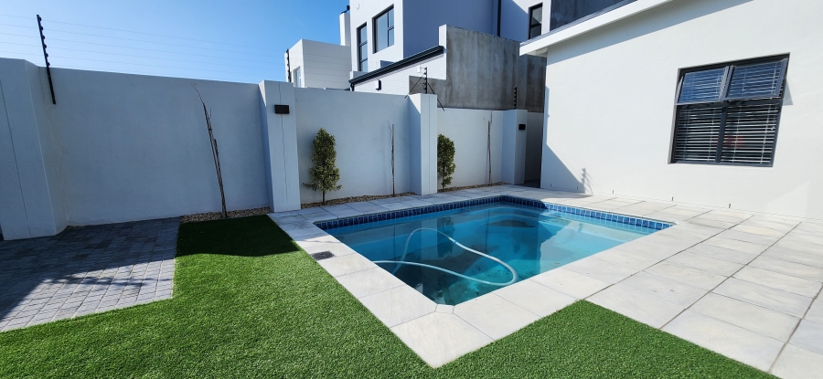 To Let 2 Bedroom Property for Rent in Parklands North Western Cape